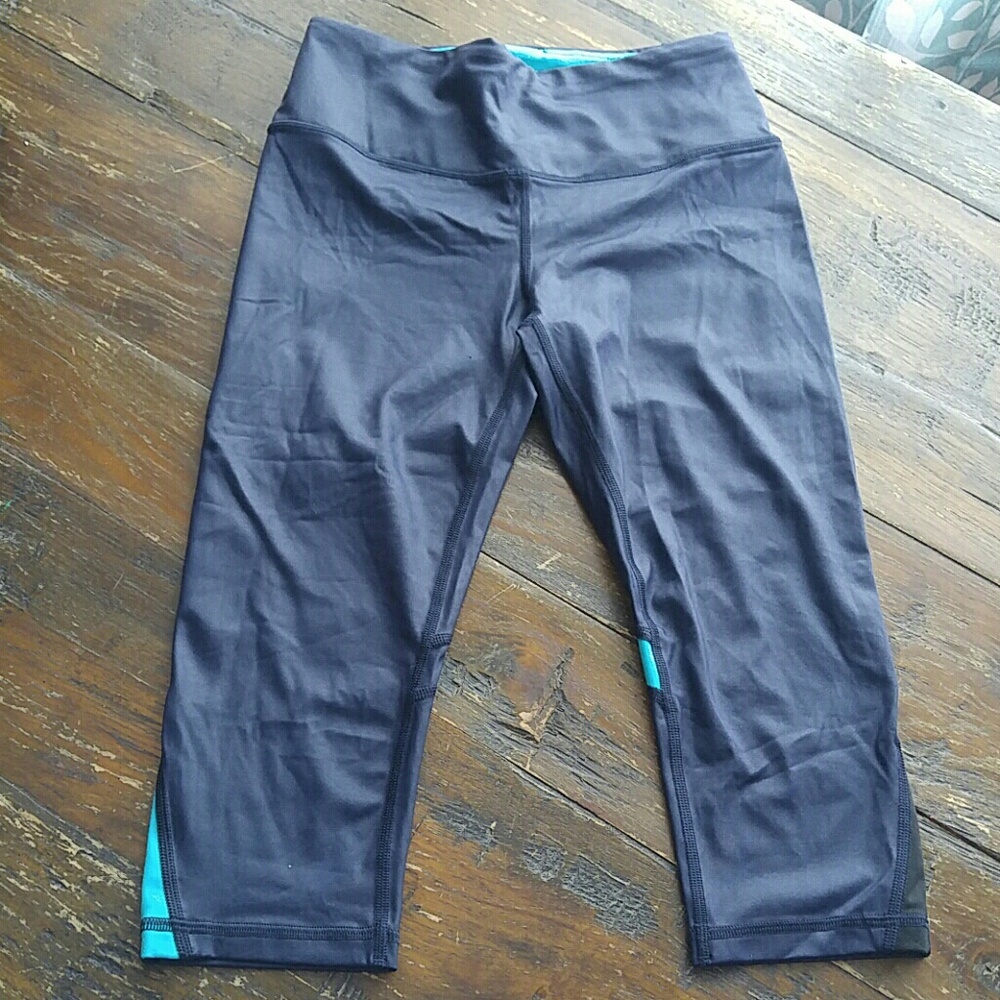 Victoria Secret VSX Sport Capris